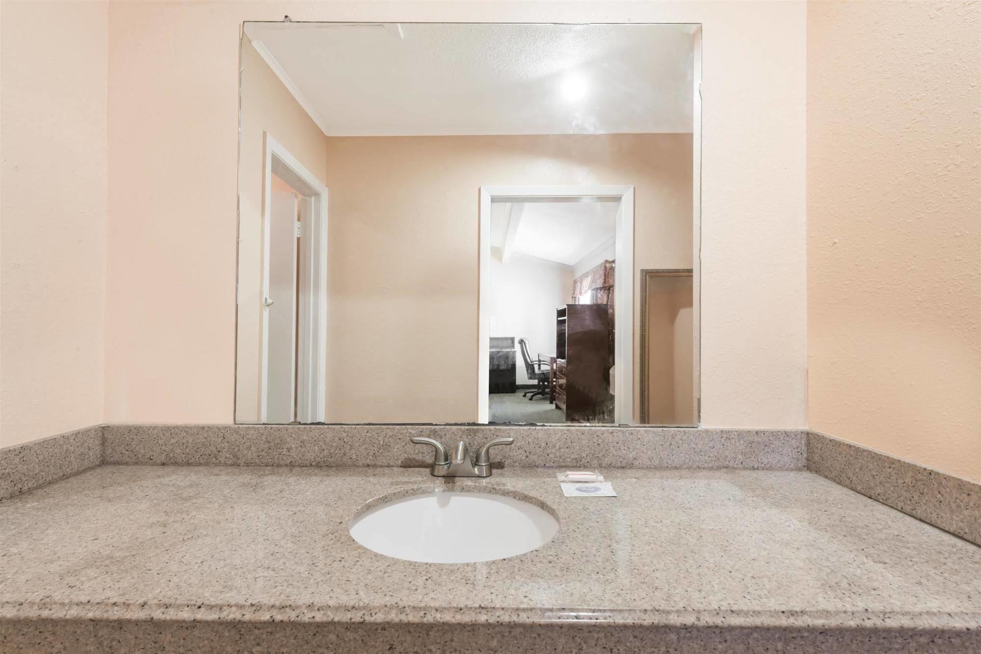 Oyo Hotel Lake Charles La I-10 Exteriér fotografie